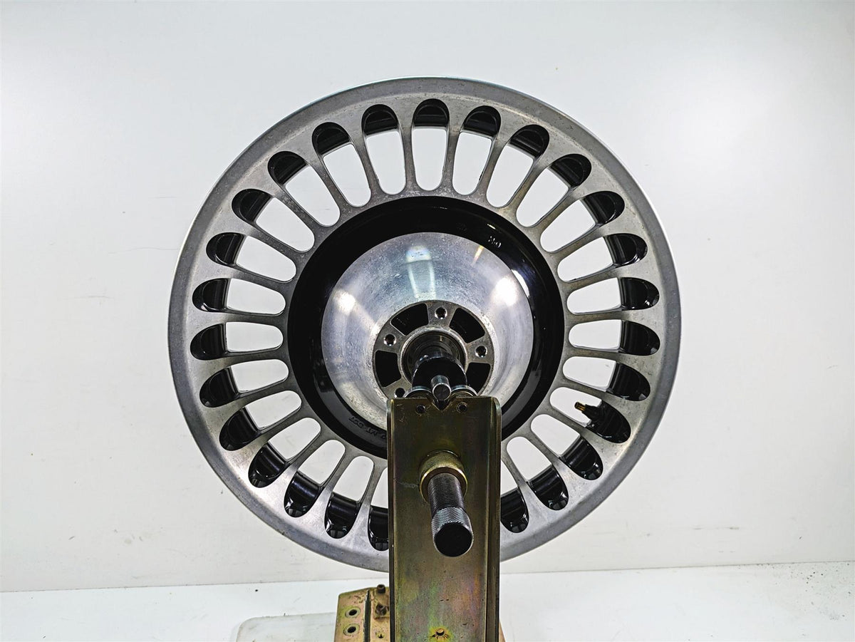 2009 Harley Touring FLHTCU Electra Glide Straight 17x3 Cast Front Wheel 43300161 {{ shop.shopifyCountryName }} - Mototech271