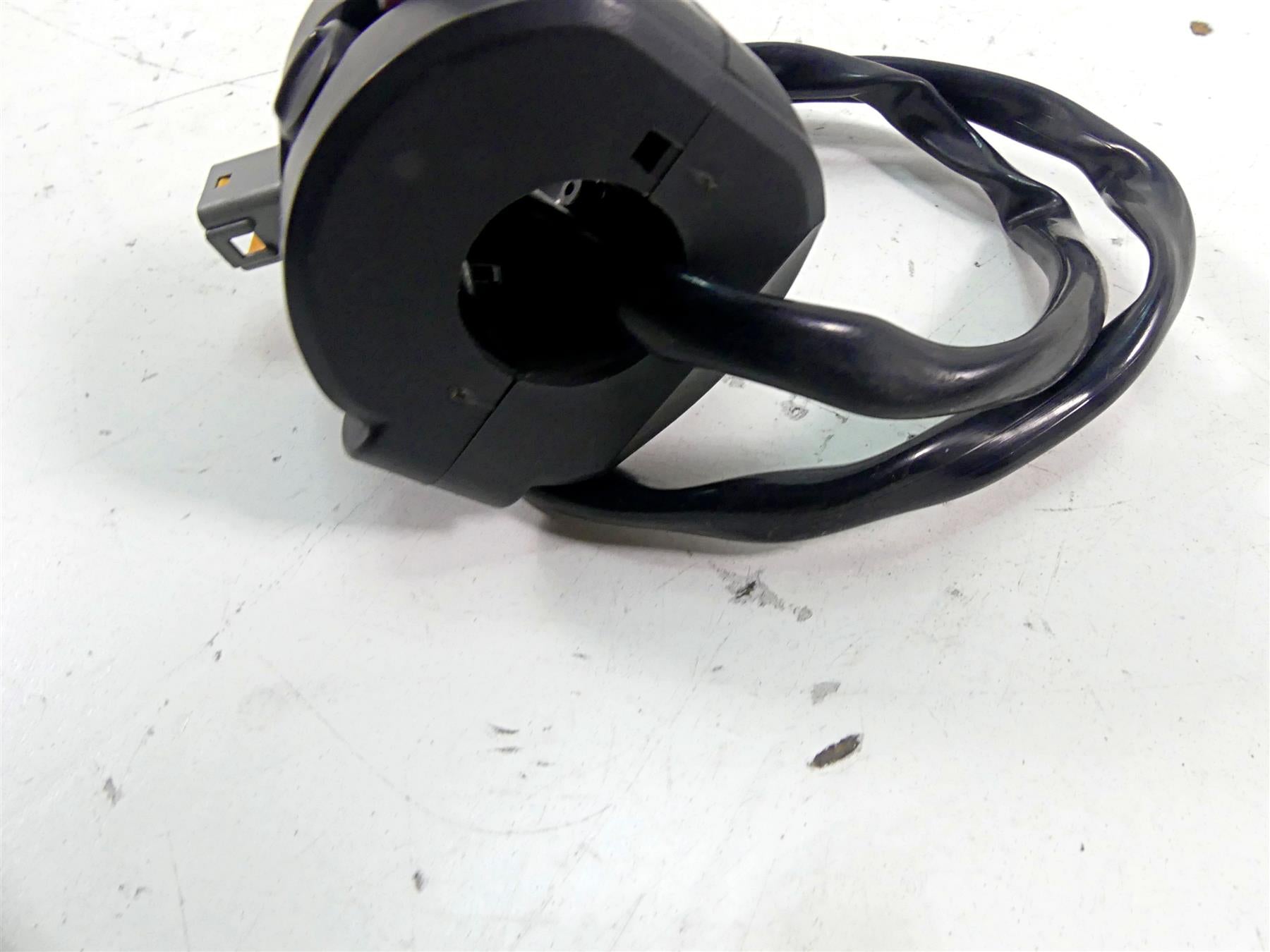 2013 Ducati Diavel Red Right Hand Start Kill Control Switch 65010102E {{ shop.shopifyCountryName }} - Mototech271