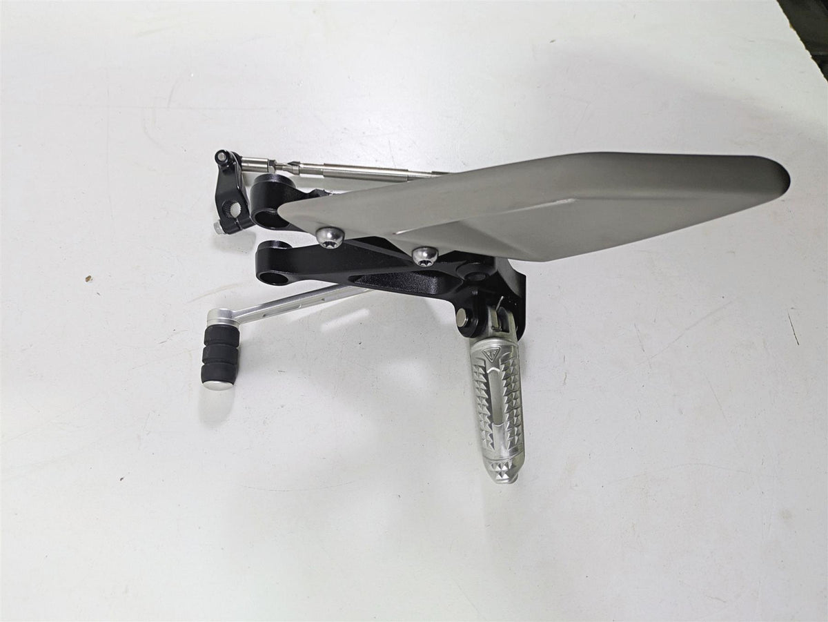2024 Triumph Street Triple 765 R Left Rider Footpeg + Shifter & Links T2088025 {{ shop.shopifyCountryName }} - Mototech271