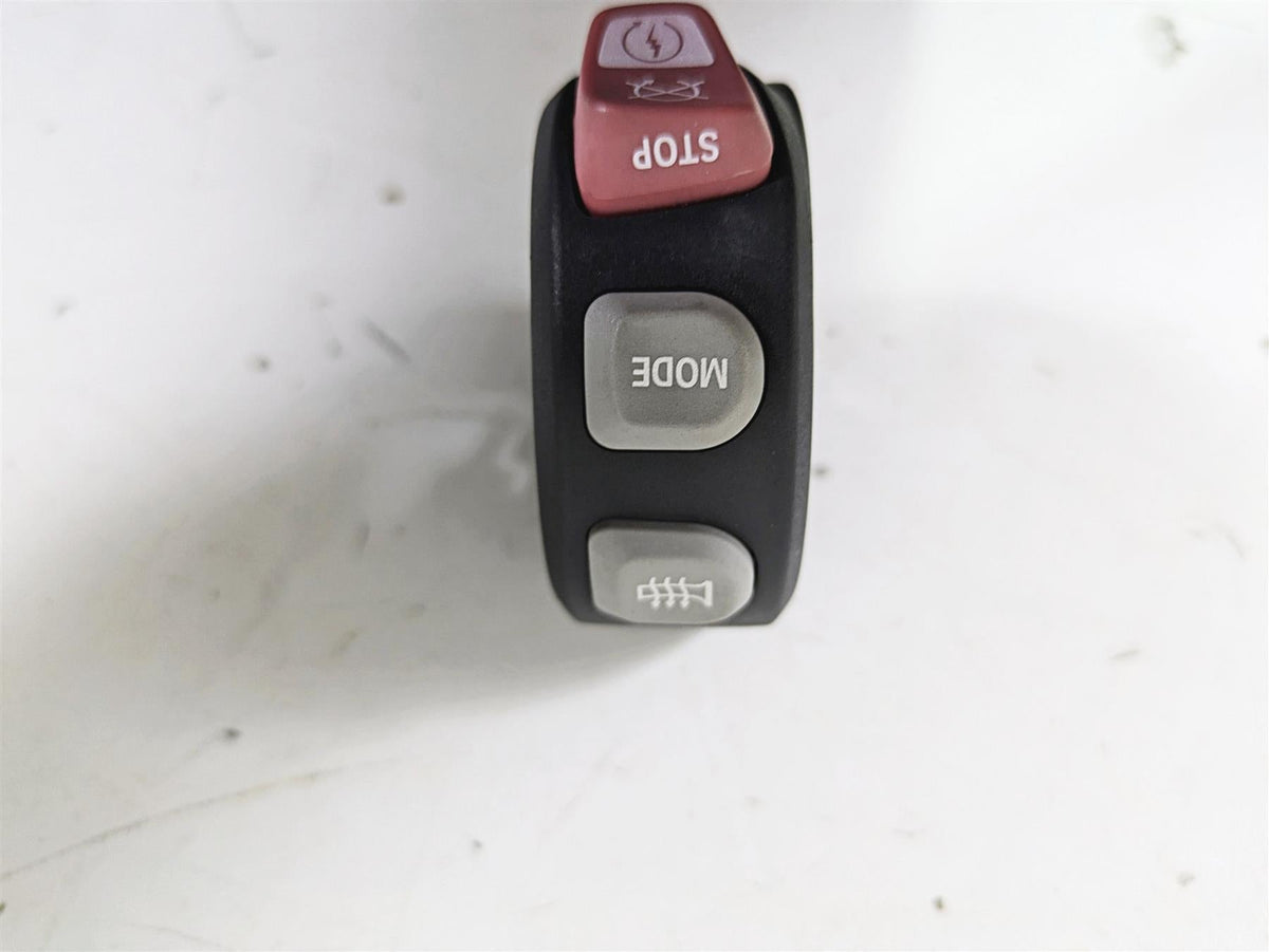 2016 BMW R1200GS GSW K50 Right Hand Control Switch 61318567720 {{ shop.shopifyCountryName }} - Mototech271