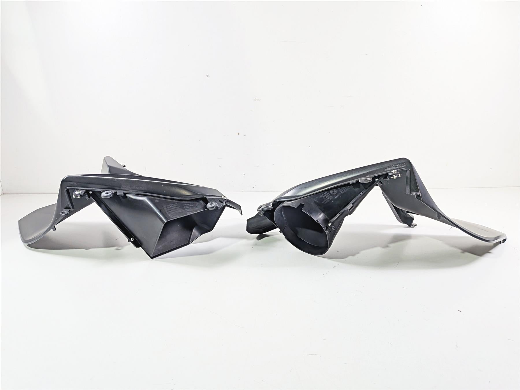 2016 BMW R1200RT RT RTW K52 Left Right Intake Fairing Cover Set 46638533582 {{ shop.shopifyCountryName }} - Mototech271