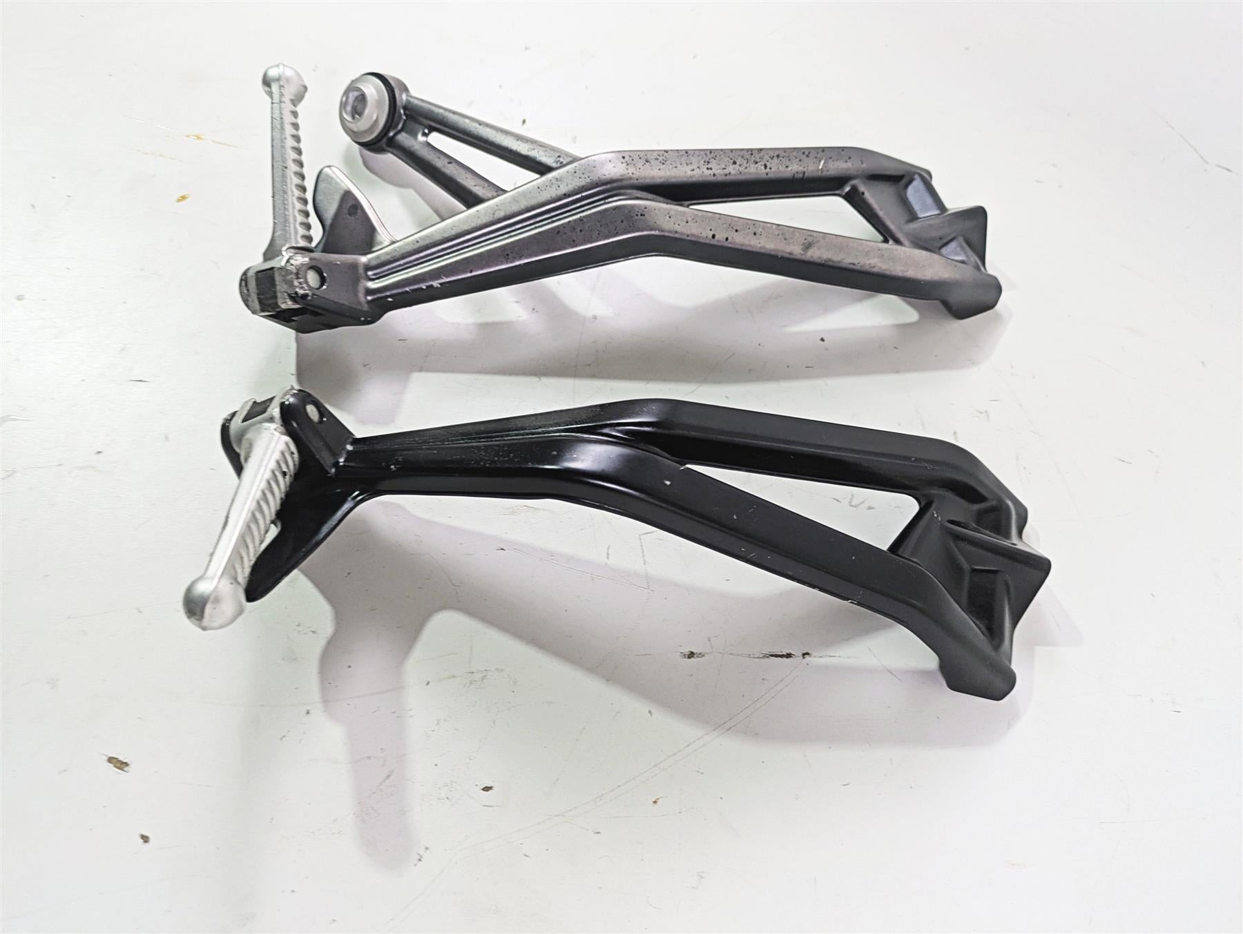 2012 Ducati Streetfighter 848 Rear Passenger Footpeg Set 82411561A 82411571A {{ shop.shopifyCountryName }} - Mototech271