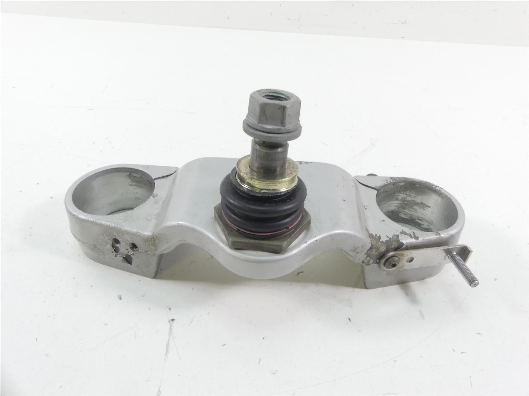 2001 BMW R1150 GS R21 Lower Triple Tree Steering Clamp 31422338223 {{ shop.shopifyCountryName }} - Mototech271