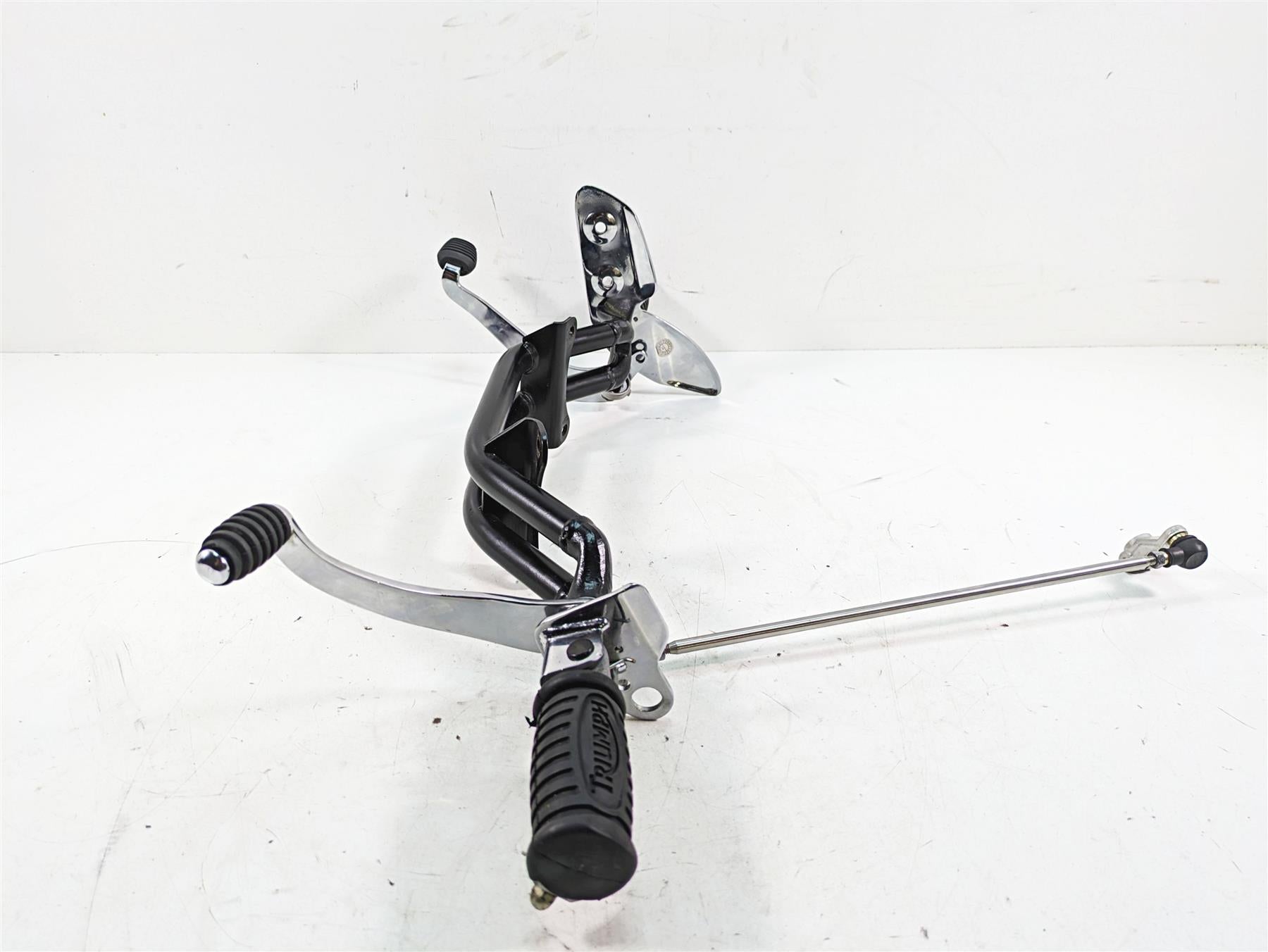 2011 Triumph America Front Footpeg Control Lever Set - Read T2082001 T2080733 {{ shop.shopifyCountryName }} - Mototech271