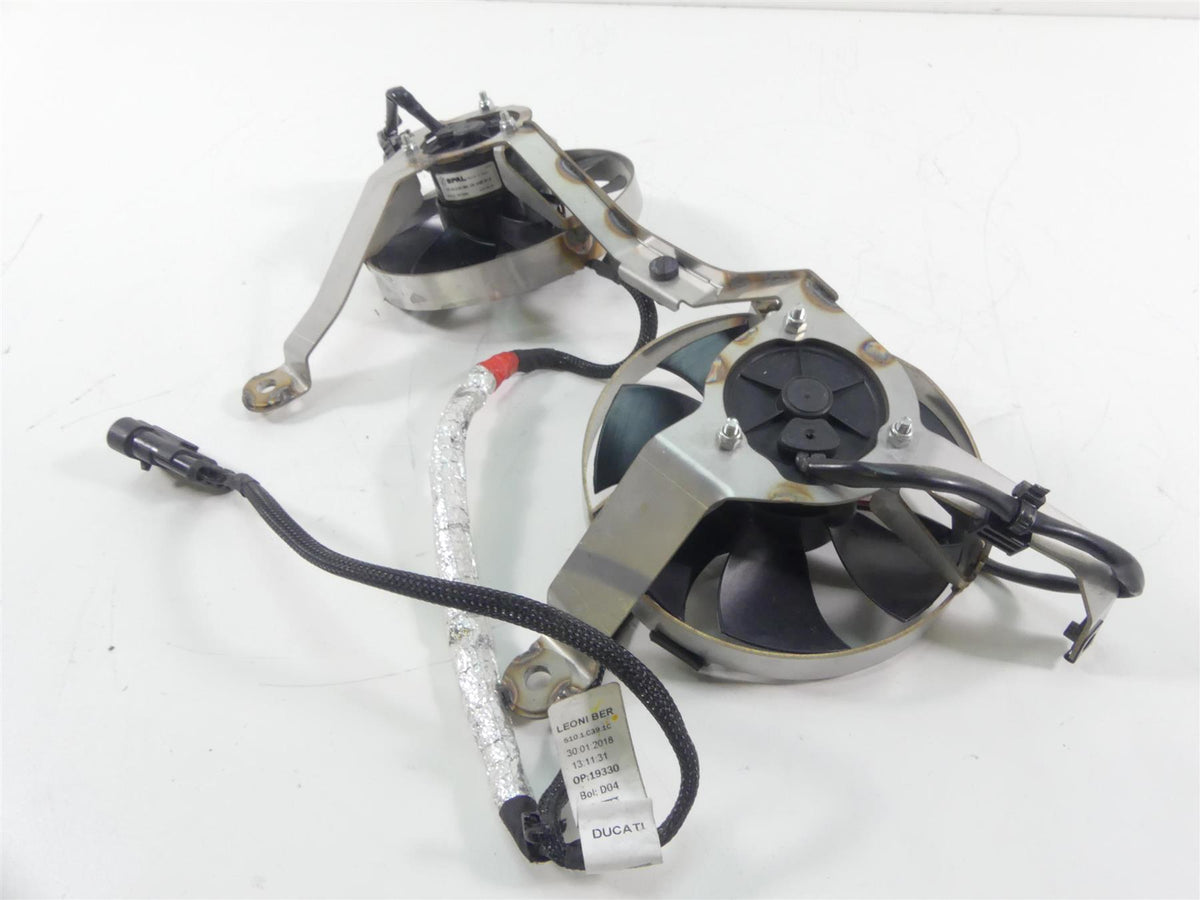 2018 Ducati Panigale 1100 V4 S Radiator Coolant Fan Set 55040311A 82718791AA {{ shop.shopifyCountryName }} - Mototech271