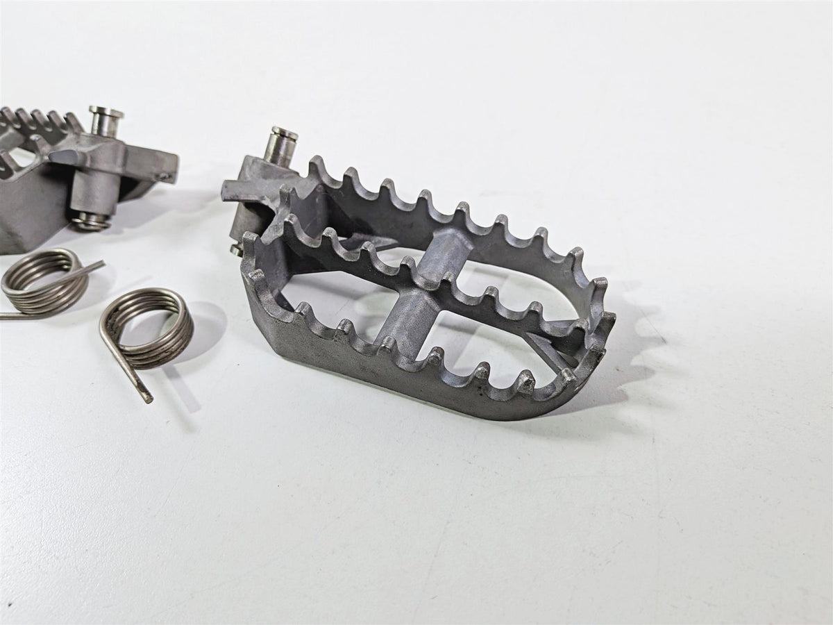 2019 BMW R1250GS K50 Enduro Front Foot Peg Rest Set 46718529843 46718529844 {{ shop.shopifyCountryName }} - Mototech271
