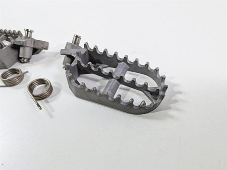 2019 BMW R1250GS K50 Enduro Front Foot Peg Rest Set 46718529843 46718529844 {{ shop.shopifyCountryName }} - Mototech271