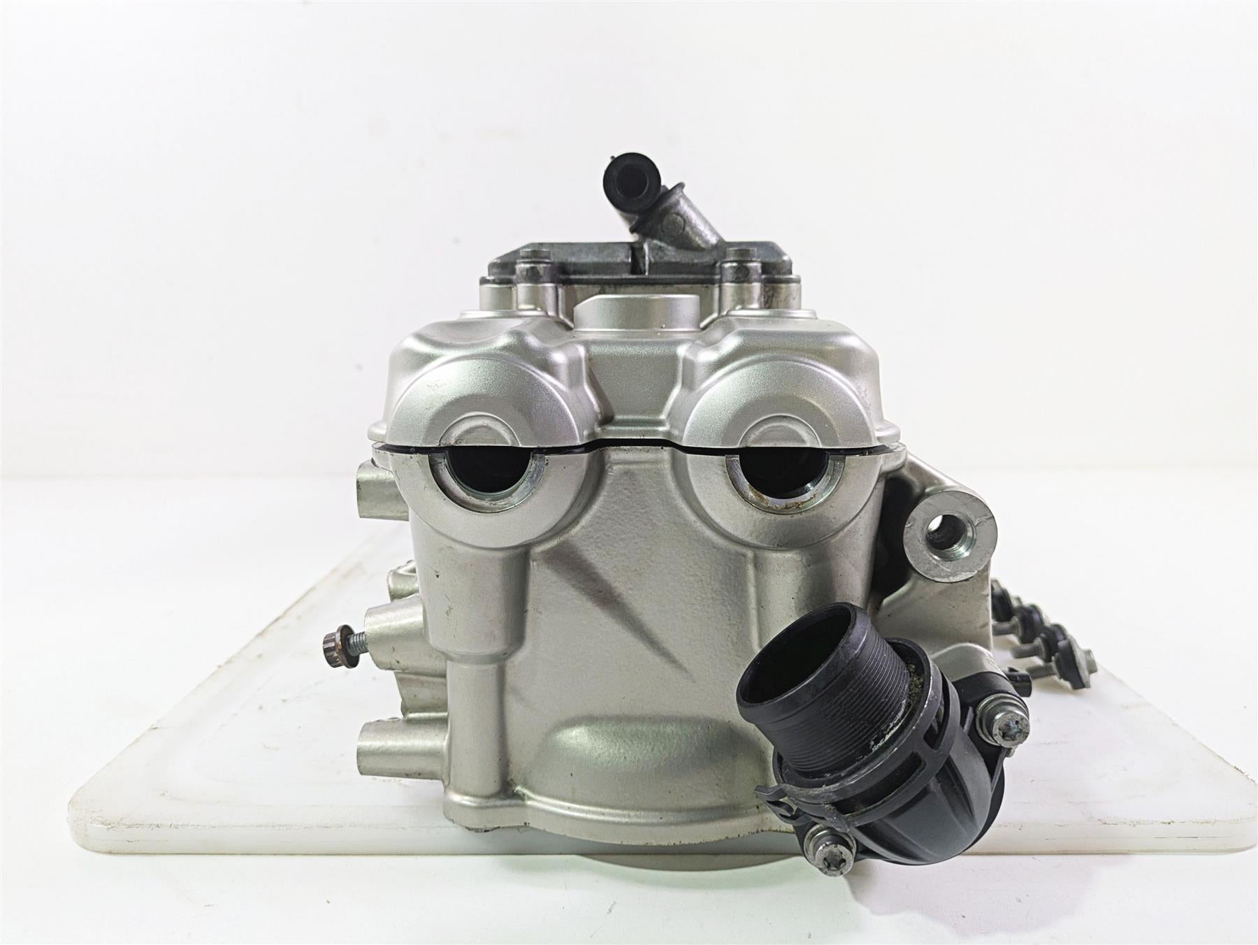 2014 BMW K1600 GTL K48 Cylinder Head & Valve Cover - Read 11118546019 {{ shop.shopifyCountryName }} - Mototech271
