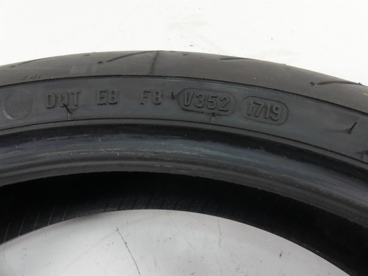Used Front Motorcycle Tire Pirelli Diablo Rosso 3 III 120/70-17 DOT1719 2807800 {{ shop.shopifyCountryName }} - Mototech271