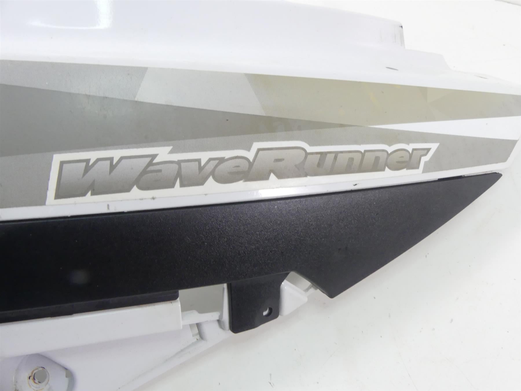 2015 Yamaha Waverunner Cruiser VX1100 Right Side Cover Fairing Set F2X-U377B-00 {{ shop.shopifyCountryName }} - Mototech271