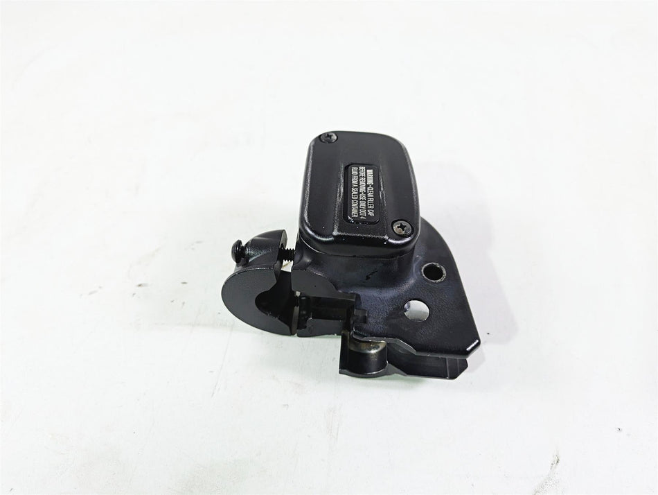 2020 Harley Softail FXST Standard Front Brake Master Cylinder 1/2" 41700233 {{ shop.shopifyCountryName }} - Mototech271