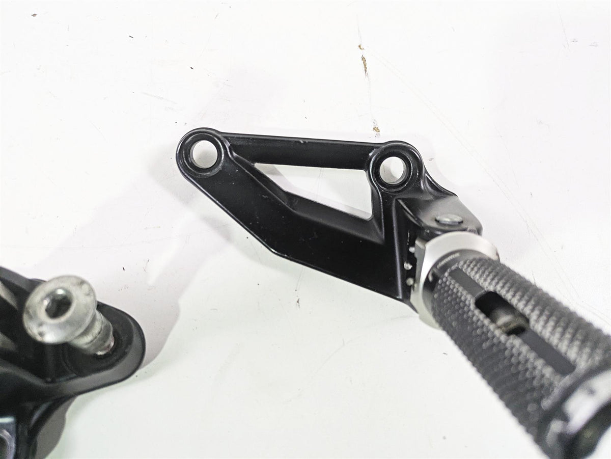 2012 Ducati Streetfighter 848 Rizoma Footpeg Foot Peg Rest PE614 82411541A {{ shop.shopifyCountryName }} - Mototech271