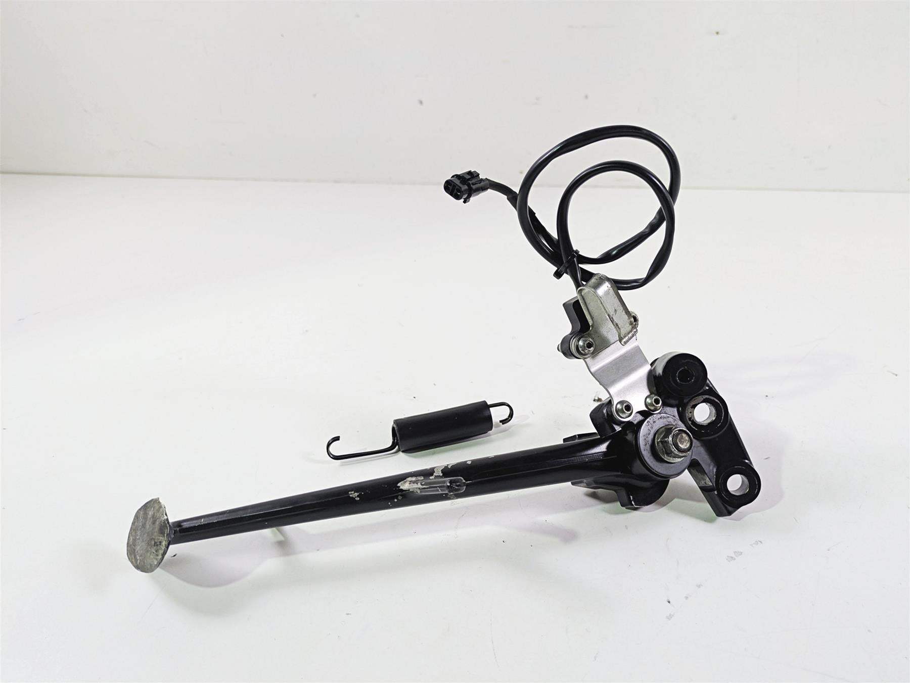 2014 Yamaha YZFR1 R1 RN22 Side Kickstand Kick Stand 14B-27311-00-00 {{ shop.shopifyCountryName }} - Mototech271