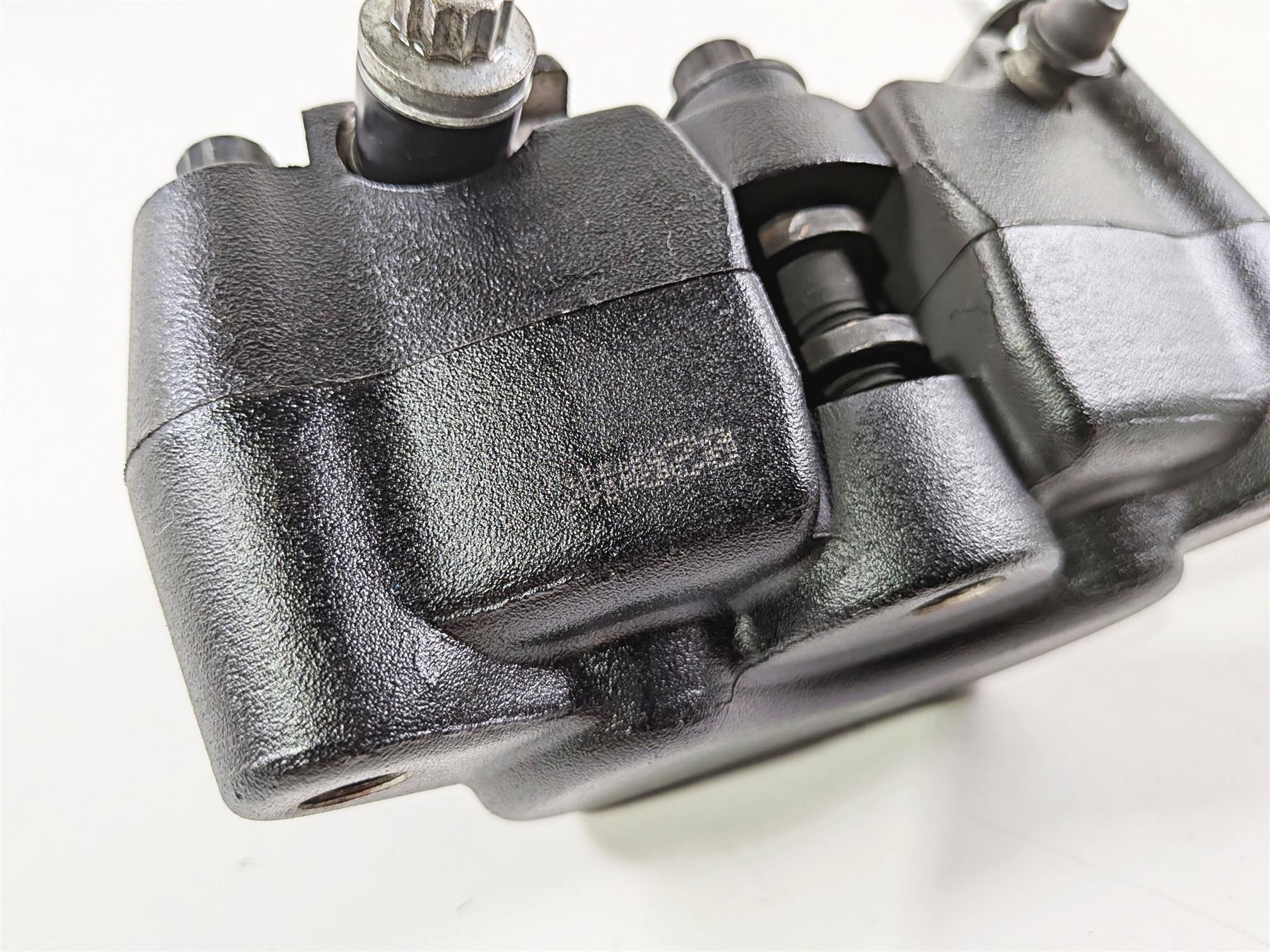 2014 Harley FXSB Softail Breakout Front Brake Caliper 46356-11-Mototech271