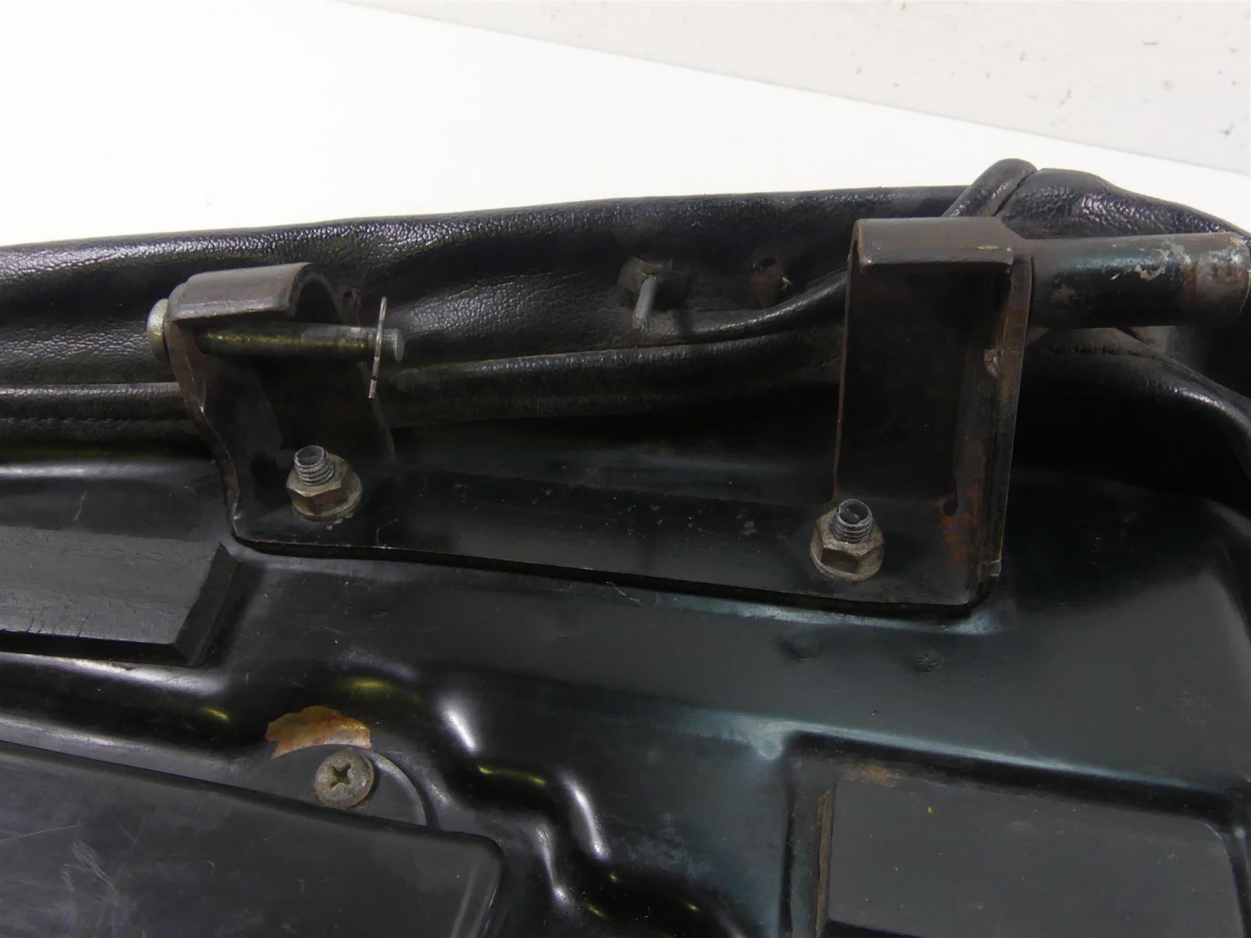 1977 Honda CB750 A Four Hondamatic Seat Saddle 77200-393-772 77200-393-781 {{ shop.shopifyCountryName }} - Mototech271