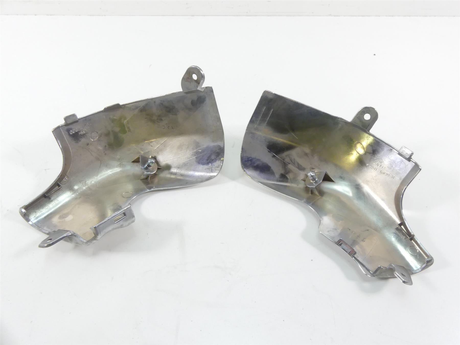 2007 Suzuki M109R VZR1800 Boulevard Front Lower Bug Spoiler Covers 47531-48G01 {{ shop.shopifyCountryName }} - Mototech271