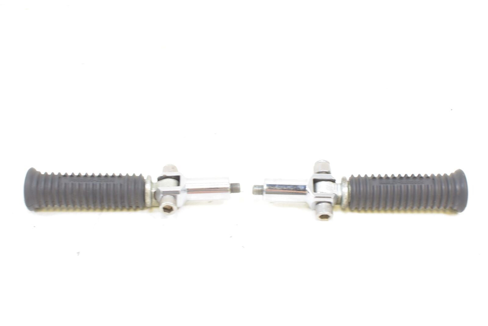 2006 Harley FLSTI Softail Heritage Rear Passenger Foot Peg Footpeg Set {{ shop.shopifyCountryName }} - Mototech271