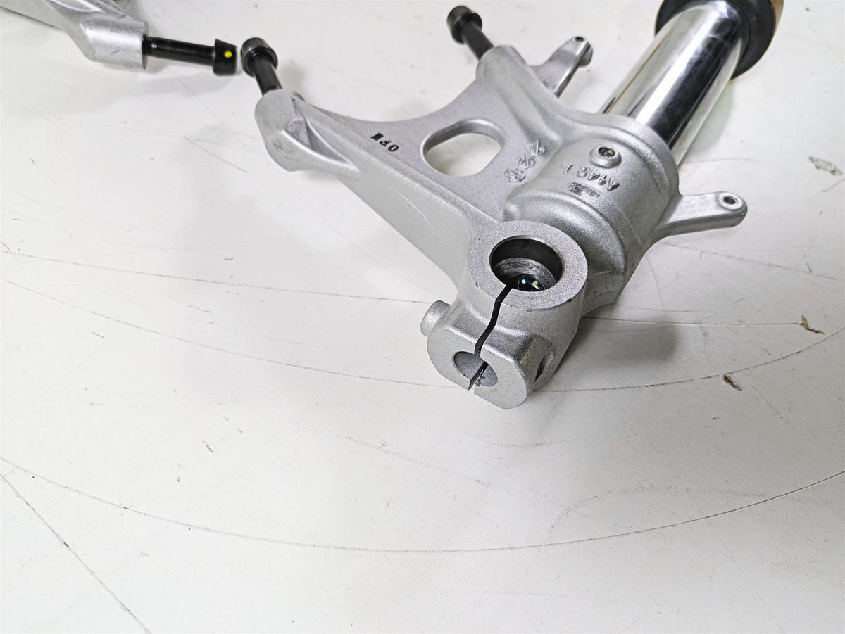 2021 Aprilia RS660 Bent Front Forks Leg Set R 2B006359 L 2B006360 {{ shop.shopifyCountryName }} - Mototech271