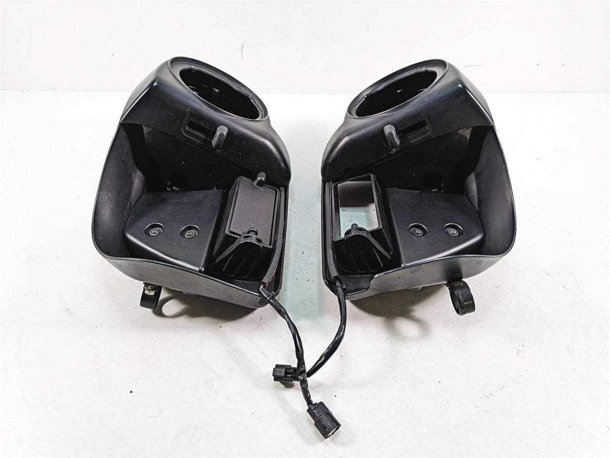 2018 Harley Touring FLHXSE CVO Street Glide Lower Leg Fairing Cover Set 57100114 {{ shop.shopifyCountryName }} - Mototech271
