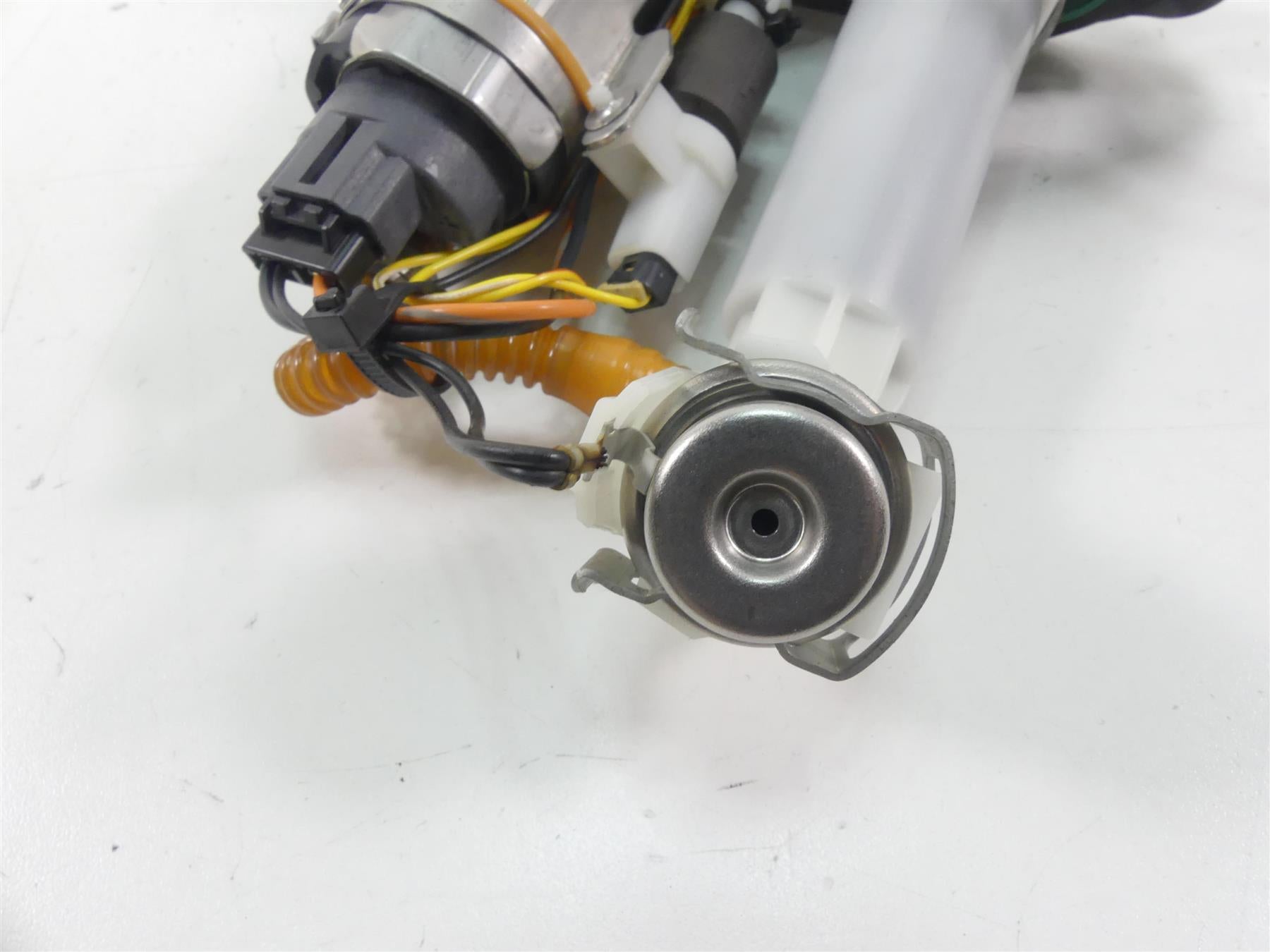 2009 Harley XR1200 Sportster Fuel Gas Petrol Pump - Tested 75268-07E {{ shop.shopifyCountryName }} - Mototech271