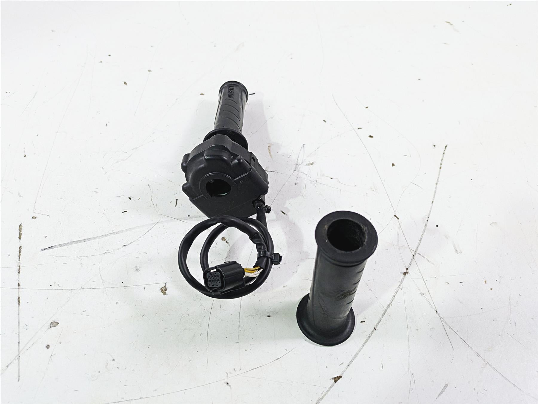 2015 Ducati Panigale 1299 S Ride By Wire Throttle Sensor & Grip 66020011B {{ shop.shopifyCountryName }} - Mototech271