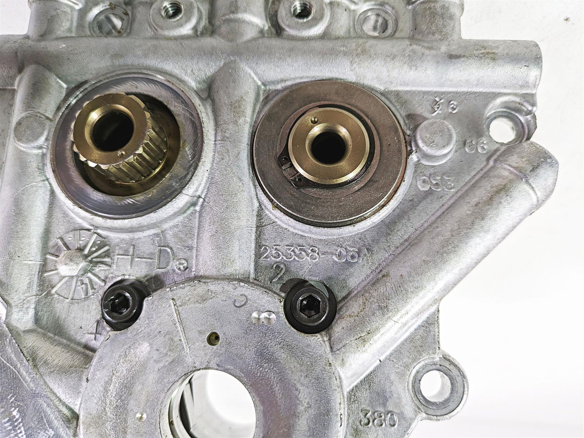 2015 Harley Touring FLHXS Street Glide Cam Shaft Chest + Oil Pump 25358-06A {{ shop.shopifyCountryName }} - Mototech271