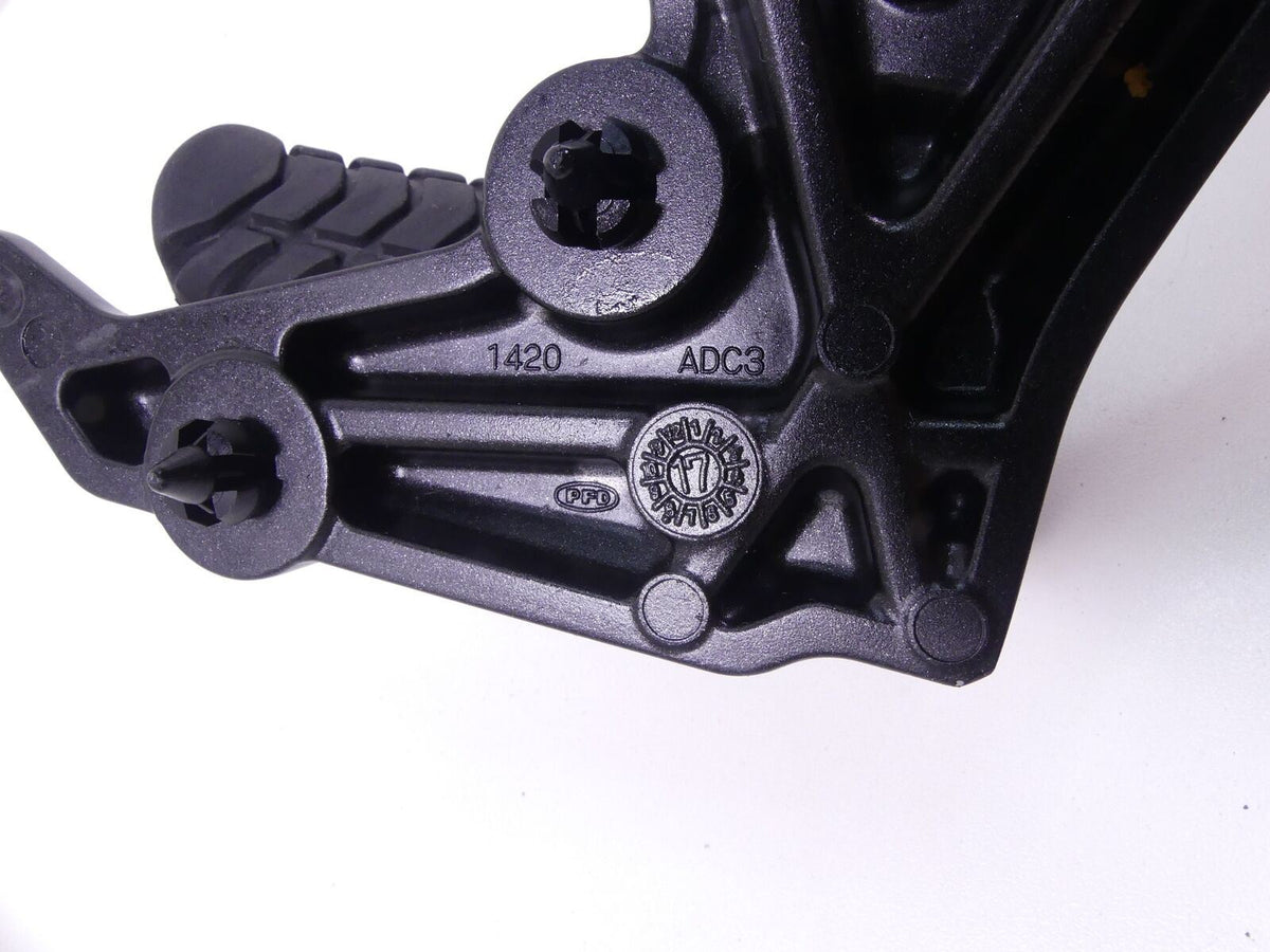 2018 Kawasaki ZX1002 NINJA H2 SX SE Rear Passenger Footpeg Peg Set 35063-1420-46 {{ shop.shopifyCountryName }} - Mototech271