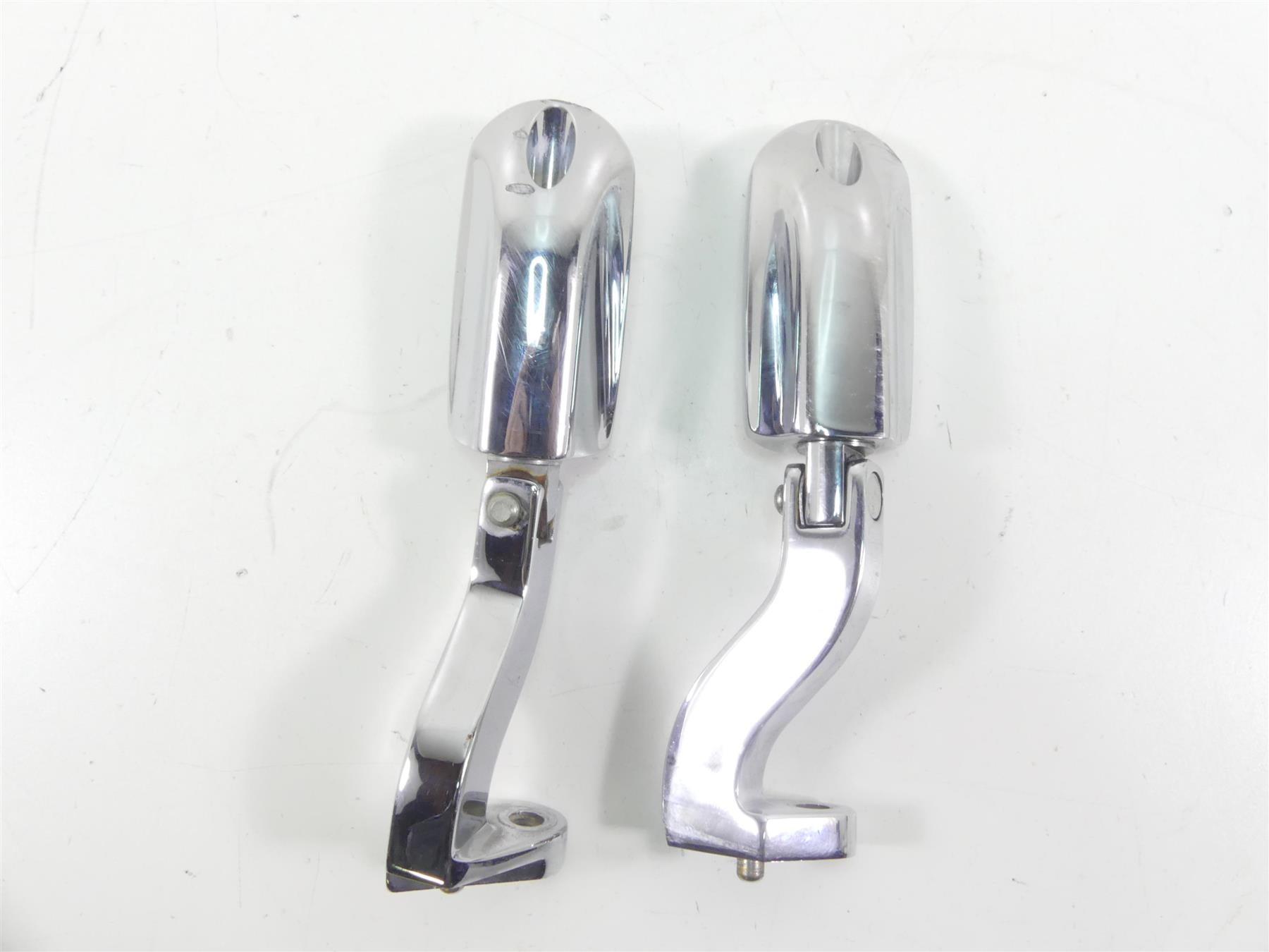 2005 Harley Touring FLHRSI Road King Rear Passenger Footpeg Set 49036-04A {{ shop.shopifyCountryName }} - Mototech271