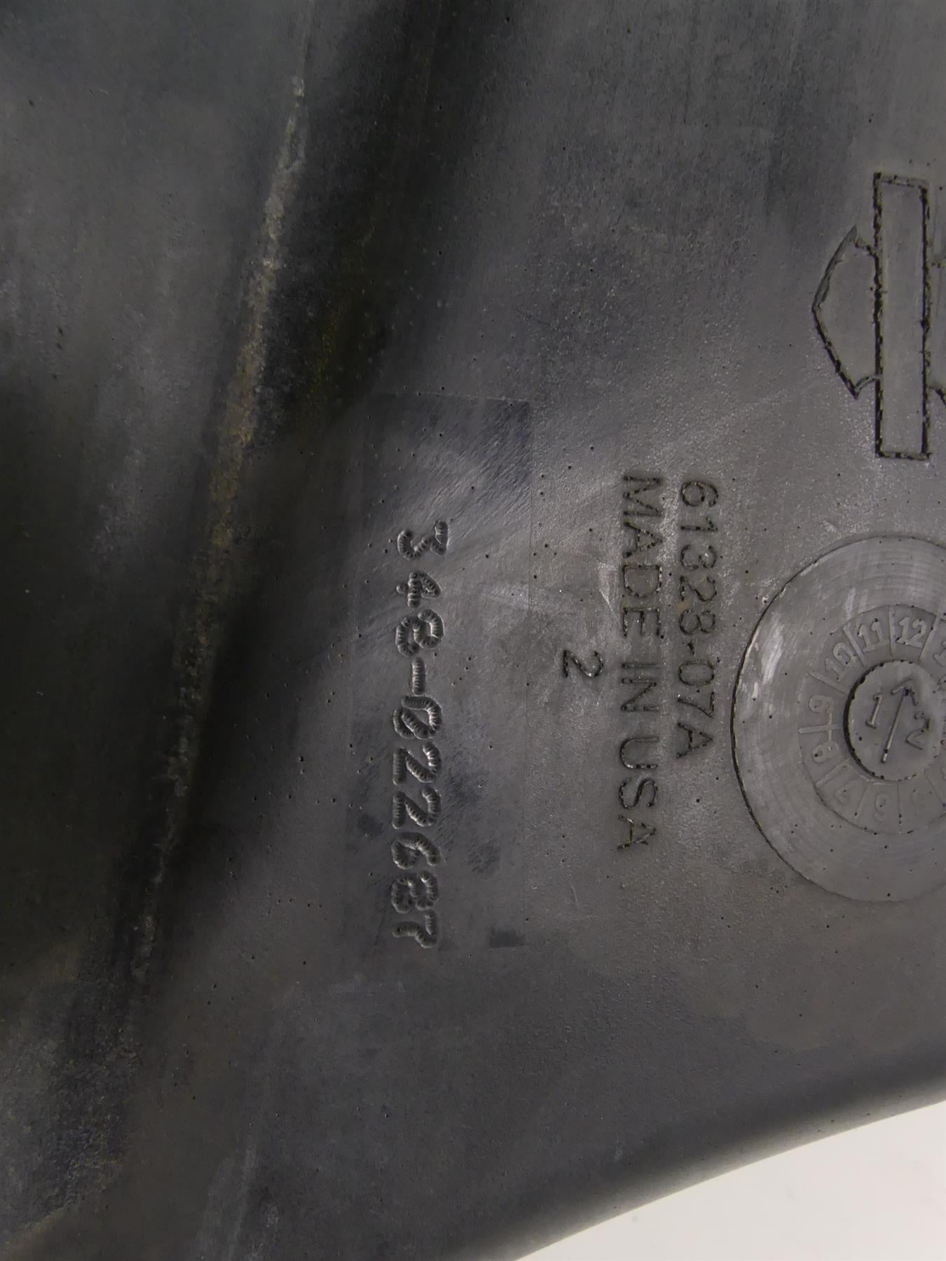 2013 Harley Davidson VRSCF Muscle Plastic Fuel Gas Petrol Tank 61323-07A {{ shop.shopifyCountryName }} - Mototech271