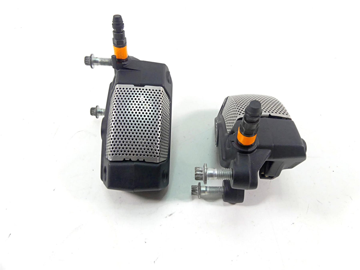 2015 Harley VRSCF Muscle V-Rod Nice Front Brake Caliper Set 44731-08 44732-08 {{ shop.shopifyCountryName }} - Mototech271