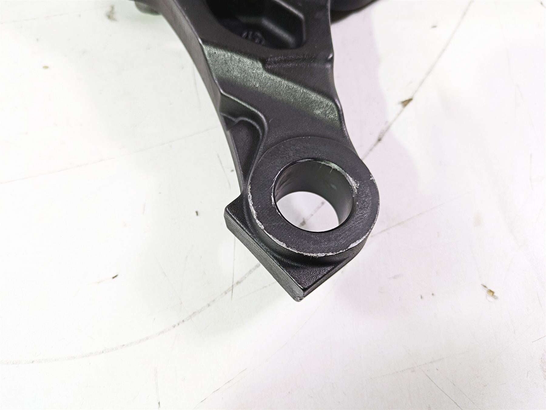 2015 Harley Touring FLHTKL E -Glide Low Rear Brake Caliper & Bracket 44080-08C {{ shop.shopifyCountryName }} - Mototech271