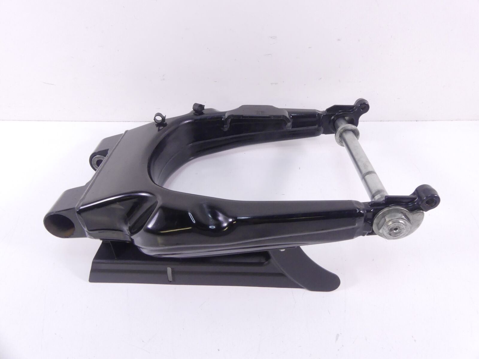 2009 Harley Touring FLHTCU Electra Glide Rear Swingarm Swing Arm + Axle 45470-09 {{ shop.shopifyCountryName }} - Mototech271