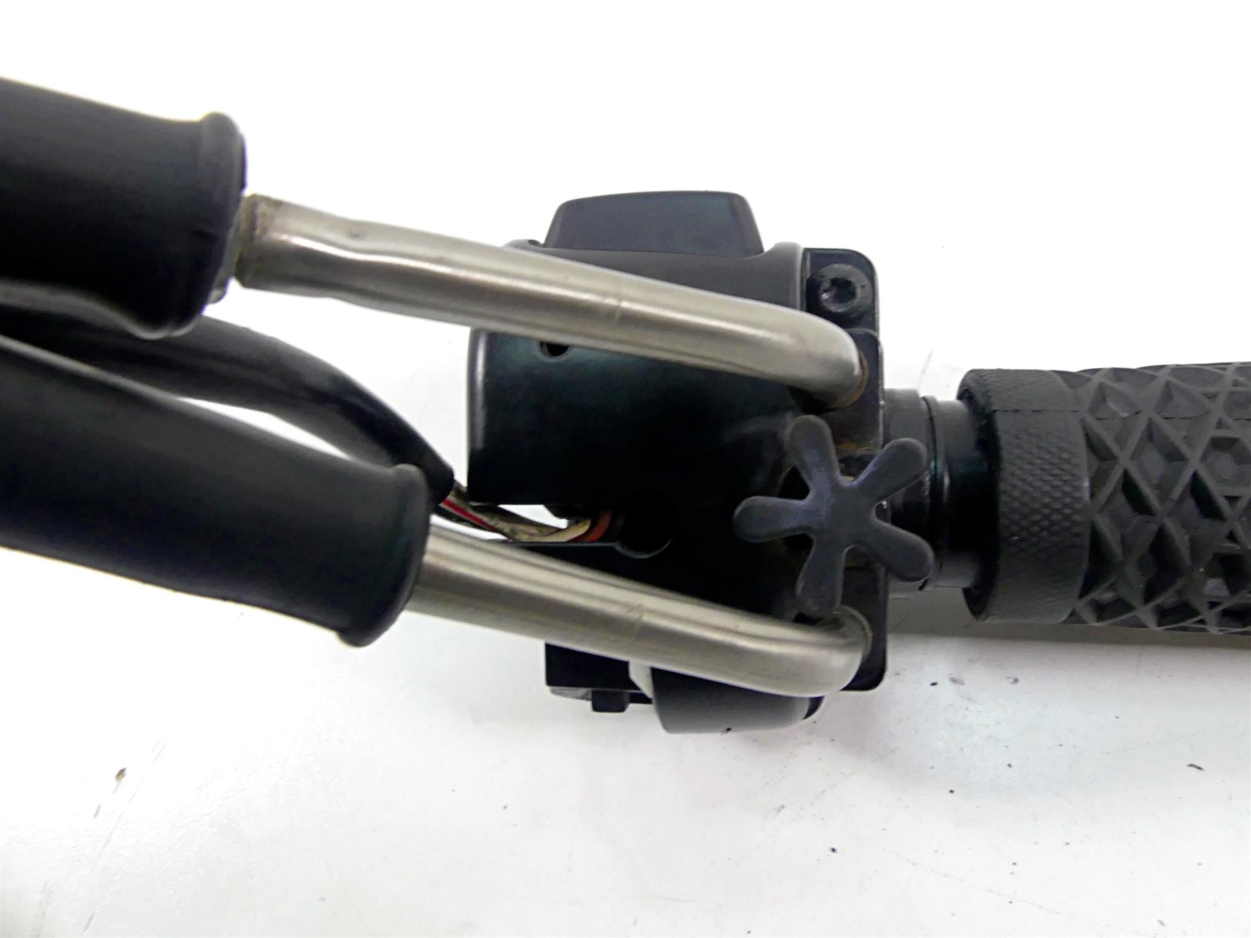 2017 Harley XL1200 CX Sportster Roadster Right Hand Control Switch Set 71500300 {{ shop.shopifyCountryName }} - Mototech271