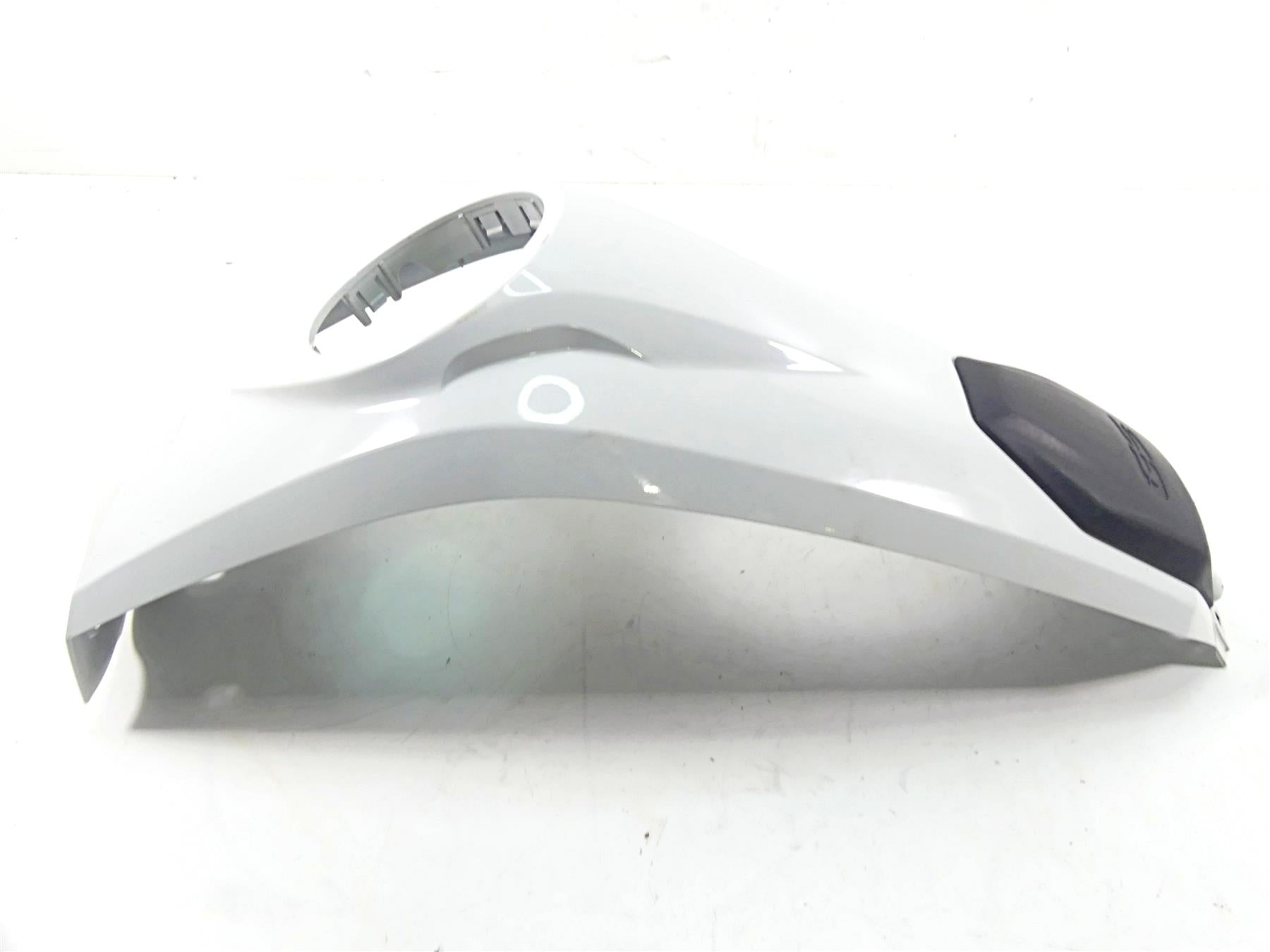 2014 BMW R1200GS K50 Center Fuel Gas Petrol Tank Cover Cowl 46638533667 8536978 {{ shop.shopifyCountryName }} - Mototech271