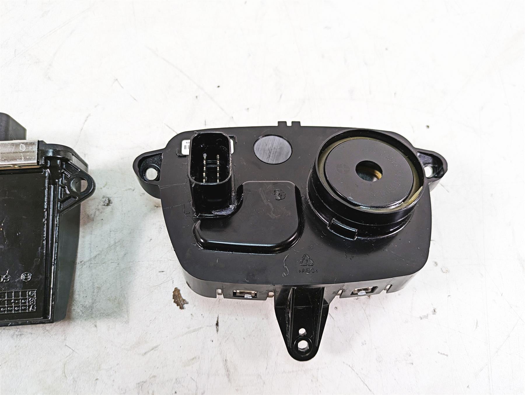 2019 Sea-Doo Spark 900 Trixx Speedometer Ecm Dess Switch Set 71h 278003406 {{ shop.shopifyCountryName }} - Mototech271