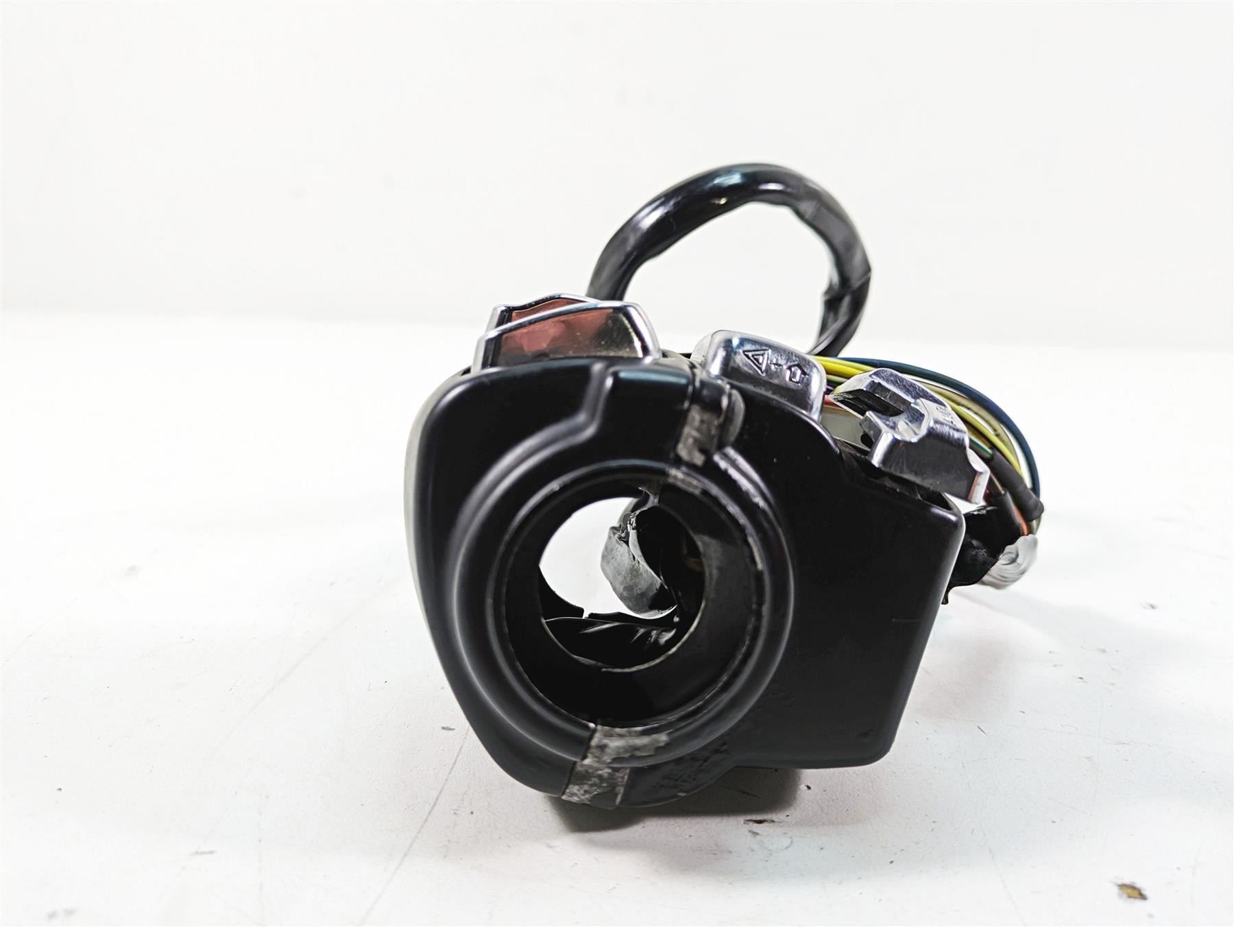 2005 Harley Touring FLHTCUI Electra Glide Left Hand Control Switch Read 71597-96 {{ shop.shopifyCountryName }} - Mototech271