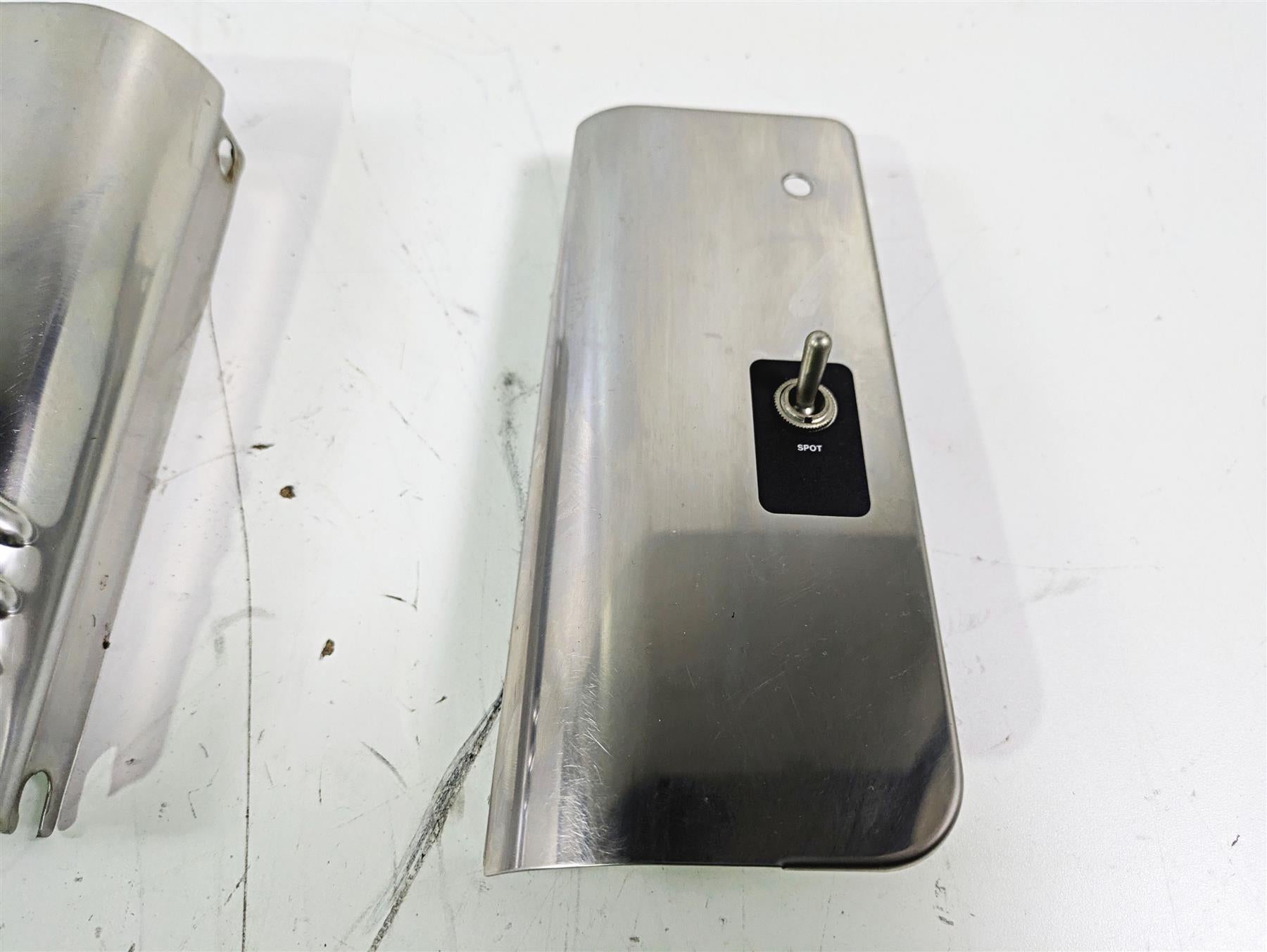 1992 Harley FLSTC Softail Heritage Headlight Head Light Cover Set 67808-86 {{ shop.shopifyCountryName }} - Mototech271