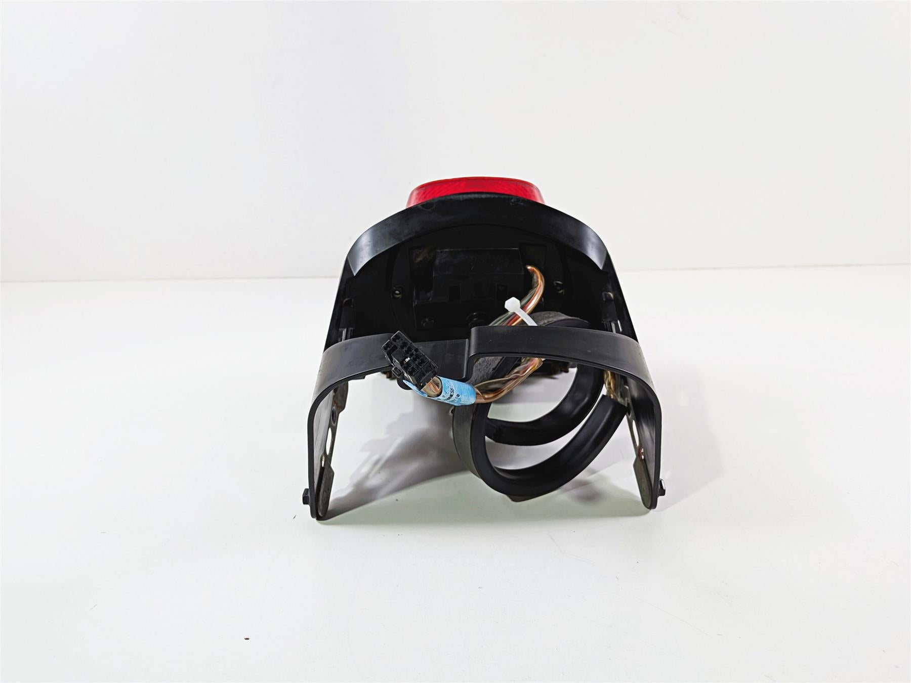 2011 Harley FXDF Dyna Fat Bob Rear Taillight & Plate Holder 60250-08A {{ shop.shopifyCountryName }} - Mototech271