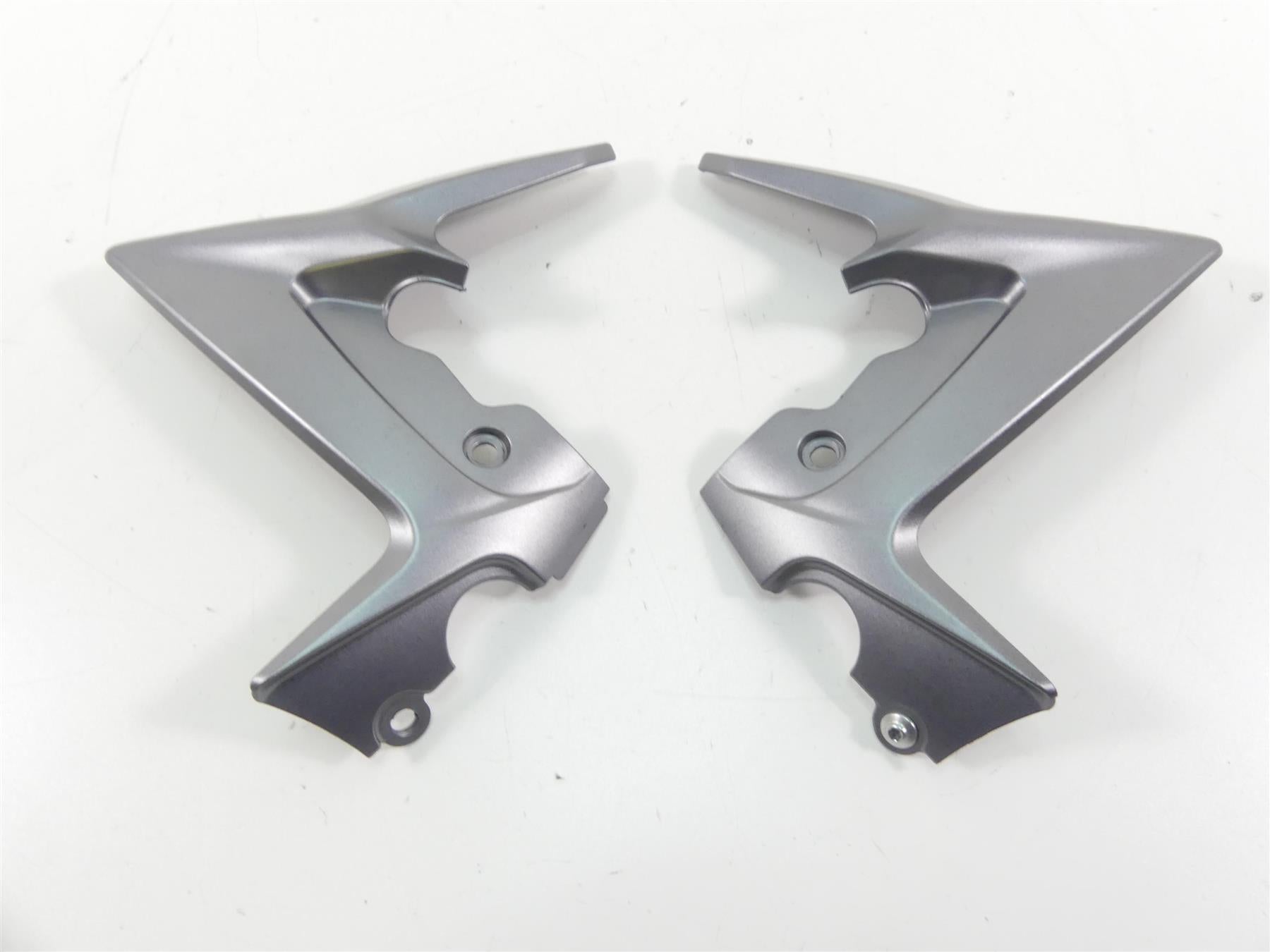 2018 Mv Agusta Brutale 800 RR Between Leg Tank Fairing Cover Set 80B0C3403 {{ shop.shopifyCountryName }} - Mototech271