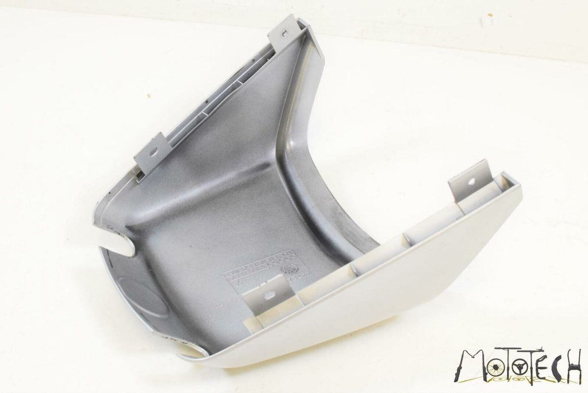 04 BMW R1150RS R1150 RS R22 Tail Center Cover Fairing Cowl 52532313121 {{ shop.shopifyCountryName }} - Mototech271