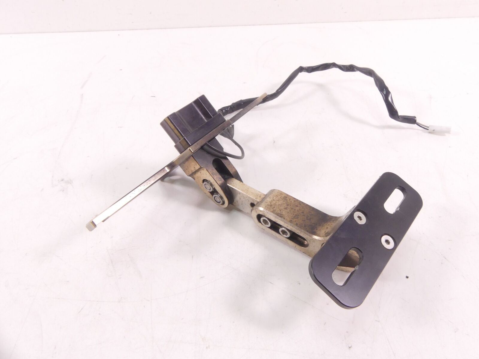 2018 Suzuki GSXR750 Aftermarket License Plate Holder & Light Bracket Mount {{ shop.shopifyCountryName }} - Mototech271