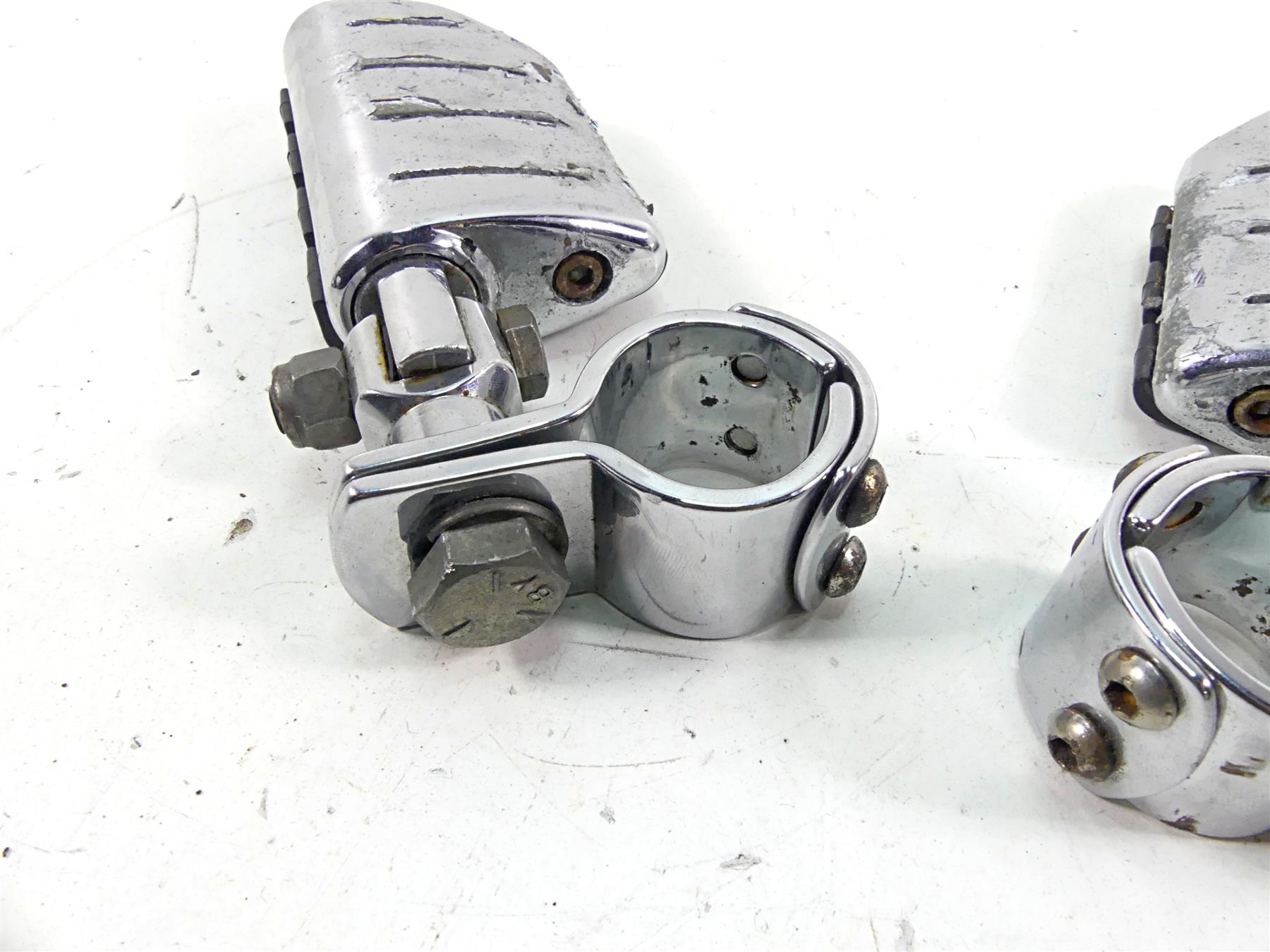 2002 Harley FLSTCI Softail Heritage Chrome Rider Driver Highway Foot Pegs {{ shop.shopifyCountryName }} - Mototech271