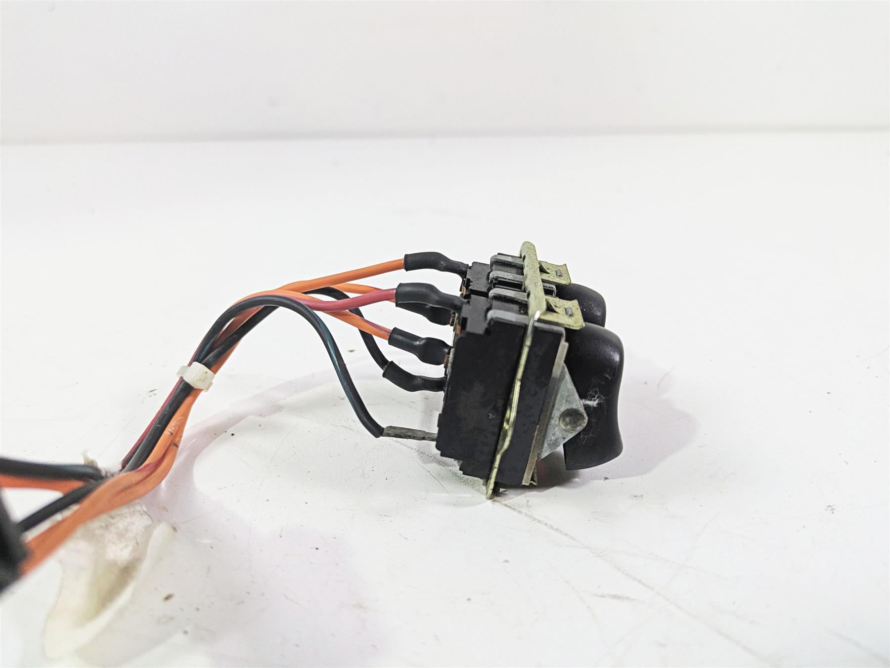 2010 Harley Touring FLHXSE CVO Street Glide Auxiliary Switches 70219-08 {{ shop.shopifyCountryName }} - Mototech271
