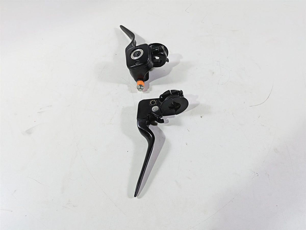 2014 Harley FXDL Dyna Low Rider Front Brake Master Cylinder 11/16" Set 45170-08F {{ shop.shopifyCountryName }} - Mototech271