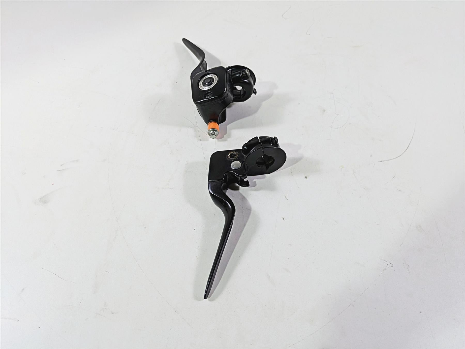 2014 Harley FXDL Dyna Low Rider Front Brake Master Cylinder 11/16" Set 45170-08F {{ shop.shopifyCountryName }} - Mototech271