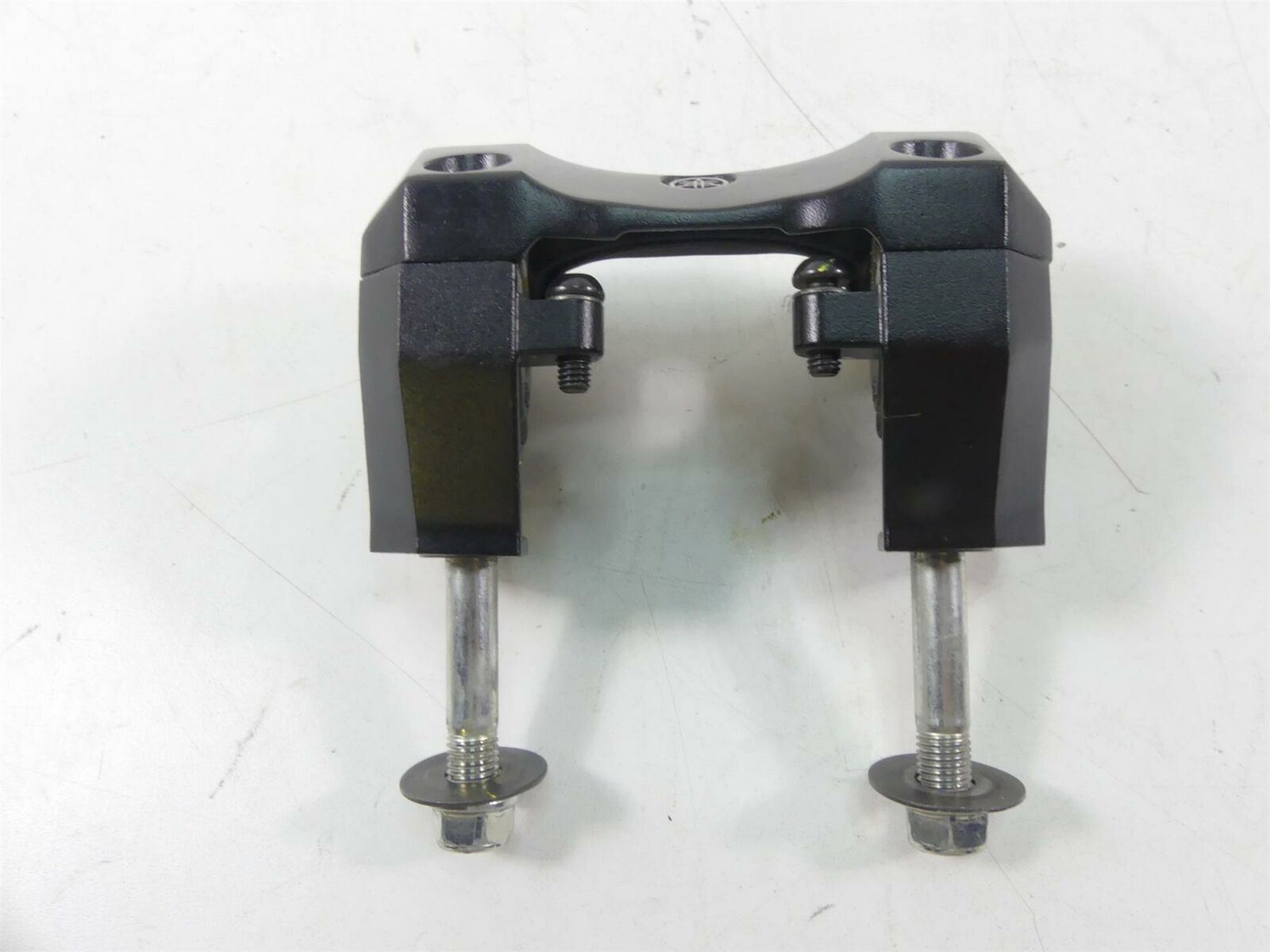 2020 Yamaha VMX17 1700 Handlebar Handle Bar Riser Set 2S3-23441-01-00 {{ shop.shopifyCountryName }} - Mototech271
