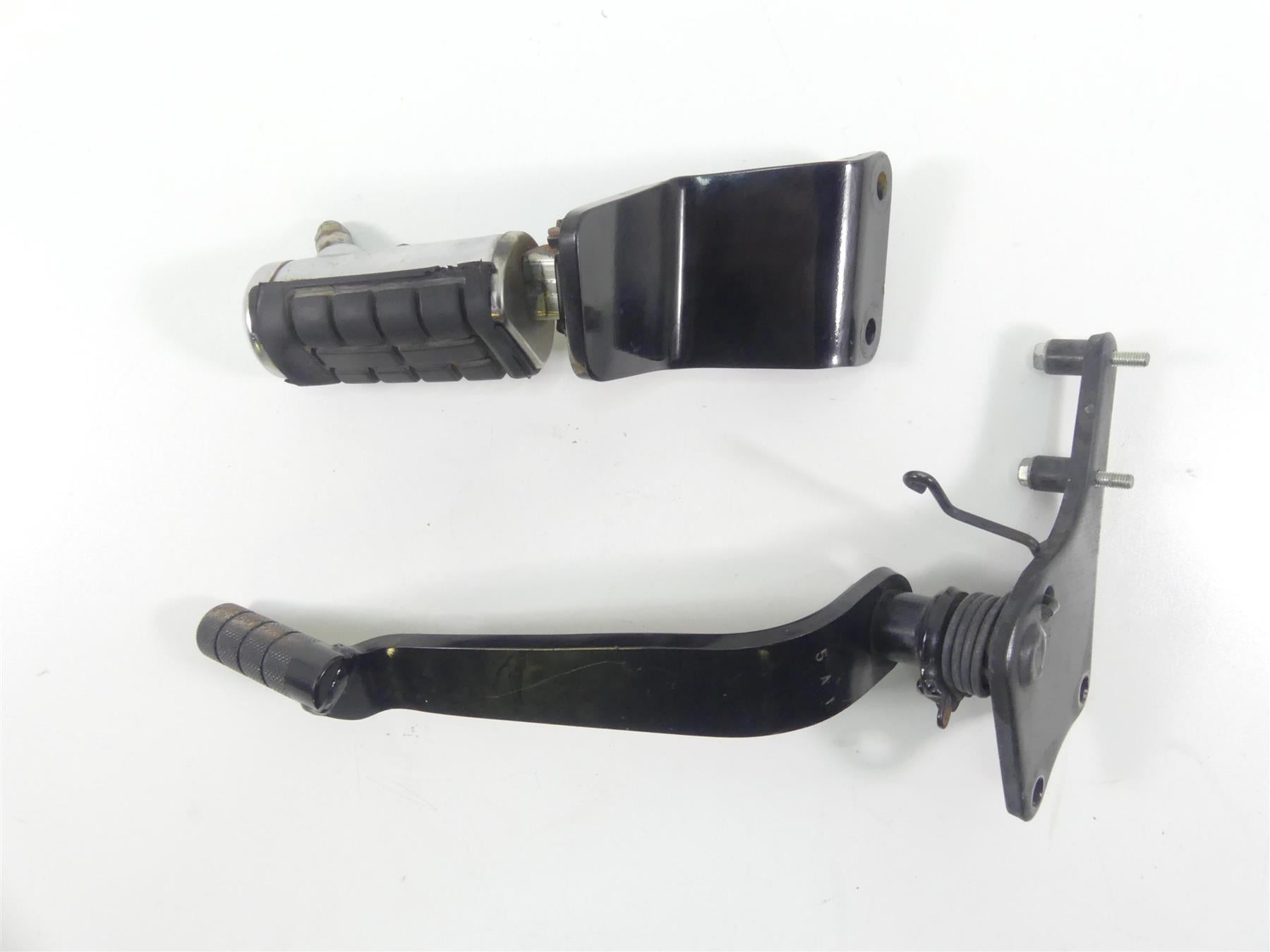 2016 Honda VT1300 CRG Stateline Right Front Footpeg & Brake Lever 50615-MFY-A00 {{ shop.shopifyCountryName }} - Mototech271
