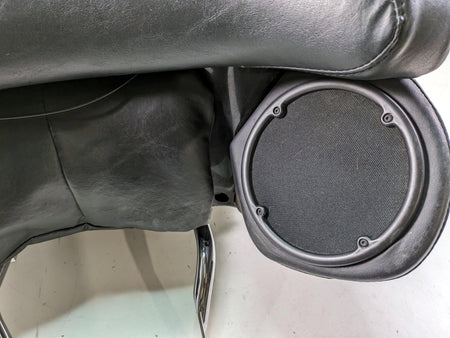 2006 Harley Touring FLHTCUI Electra Glide Vivid Black Silv Stripe Trunk 53128-06 {{ shop.shopifyCountryName }} - Mototech271