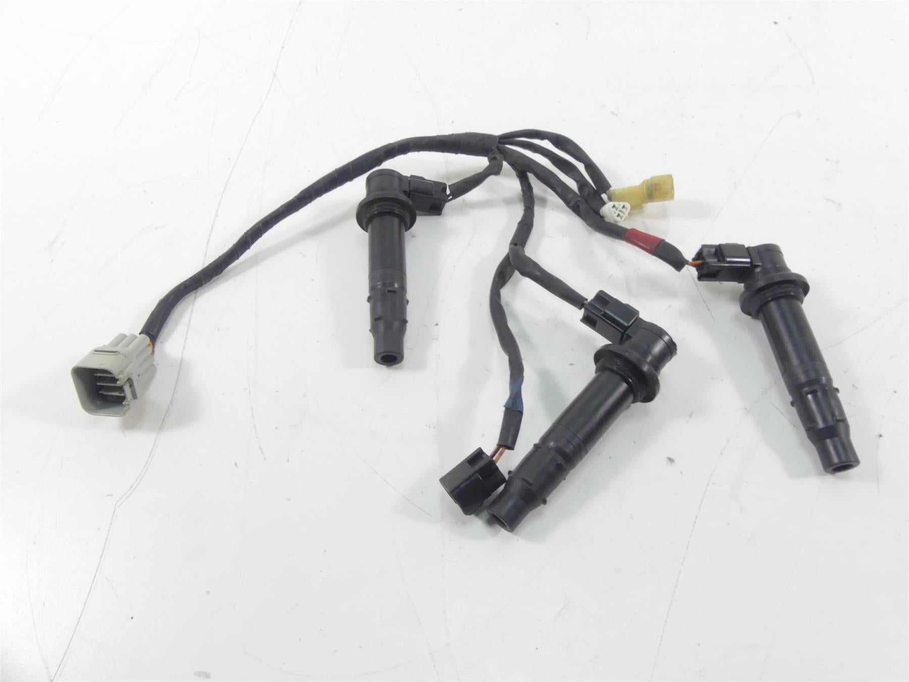 2007 Yamaha FZ1 Fazer 3 Ignition Coil & Wire Set -Read 5VY-82310-00-00 {{ shop.shopifyCountryName }} - Mototech271