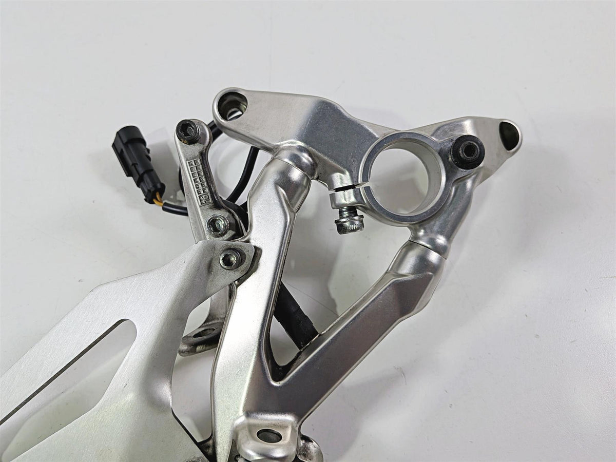 2017 Ducati Panigale 1299 Right Foot Peg & Frame Mount 82414621AA 8291E071AA-Mototech271